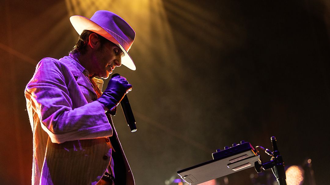 Perry Farrell Apologizes to Jane’s Addiction (Again)